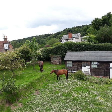 Crockers Farm Dorking Exterior foto